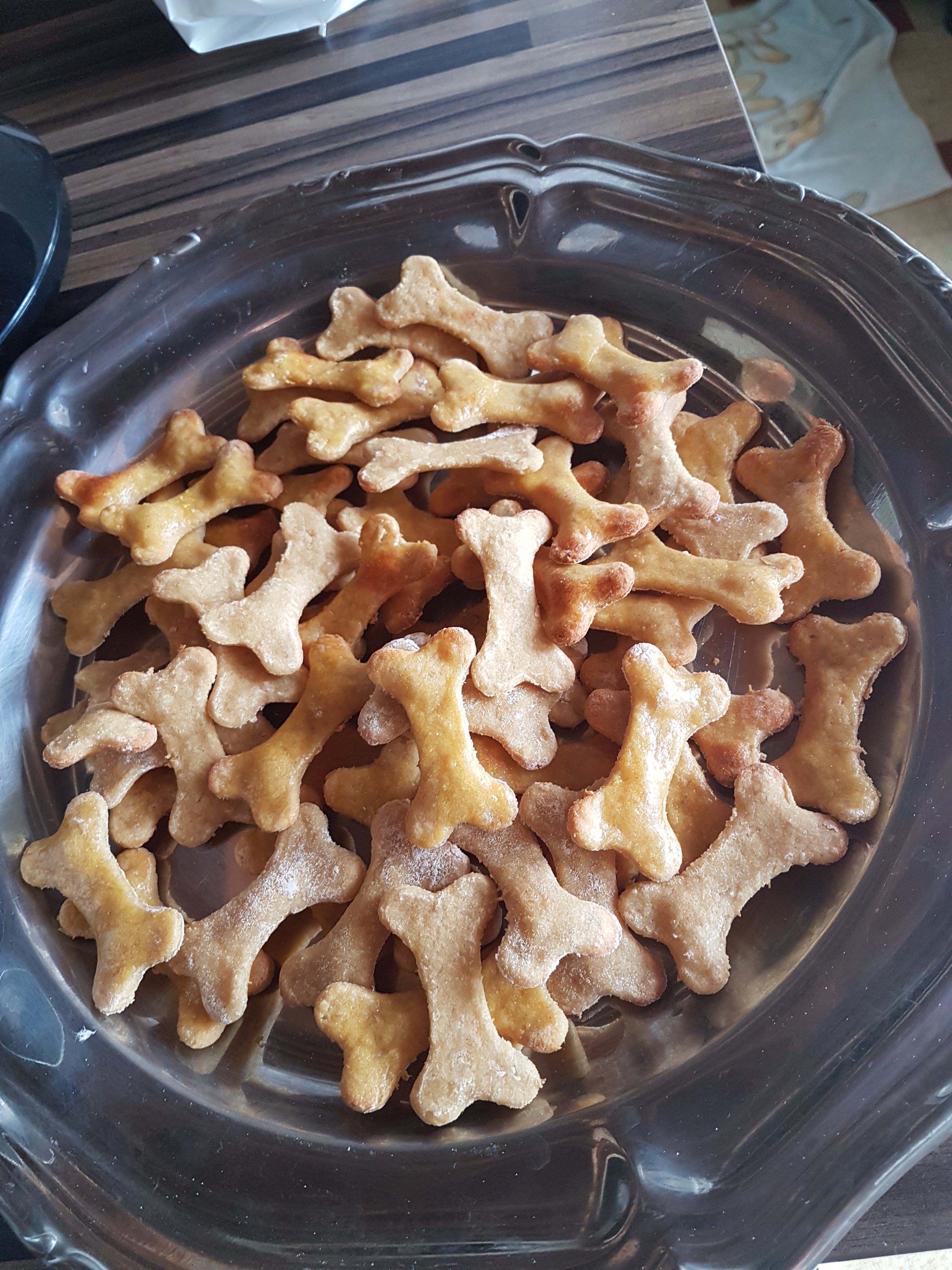 Biscuits artisanaux pour chien – Plusieurs saveurs disponibles